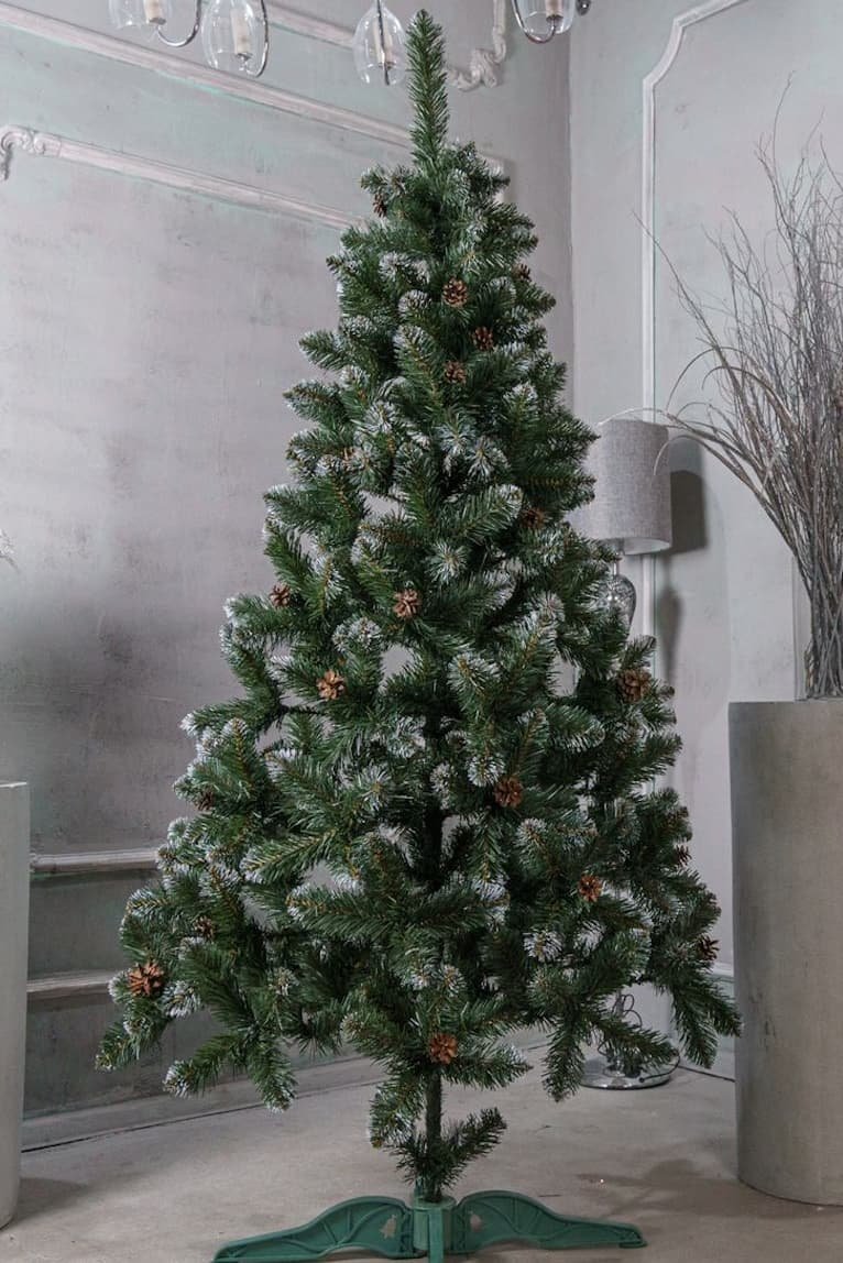 Искусственная елка "Лидия с шишками" с белыми кончиками высота 120 см диаметр 85 см