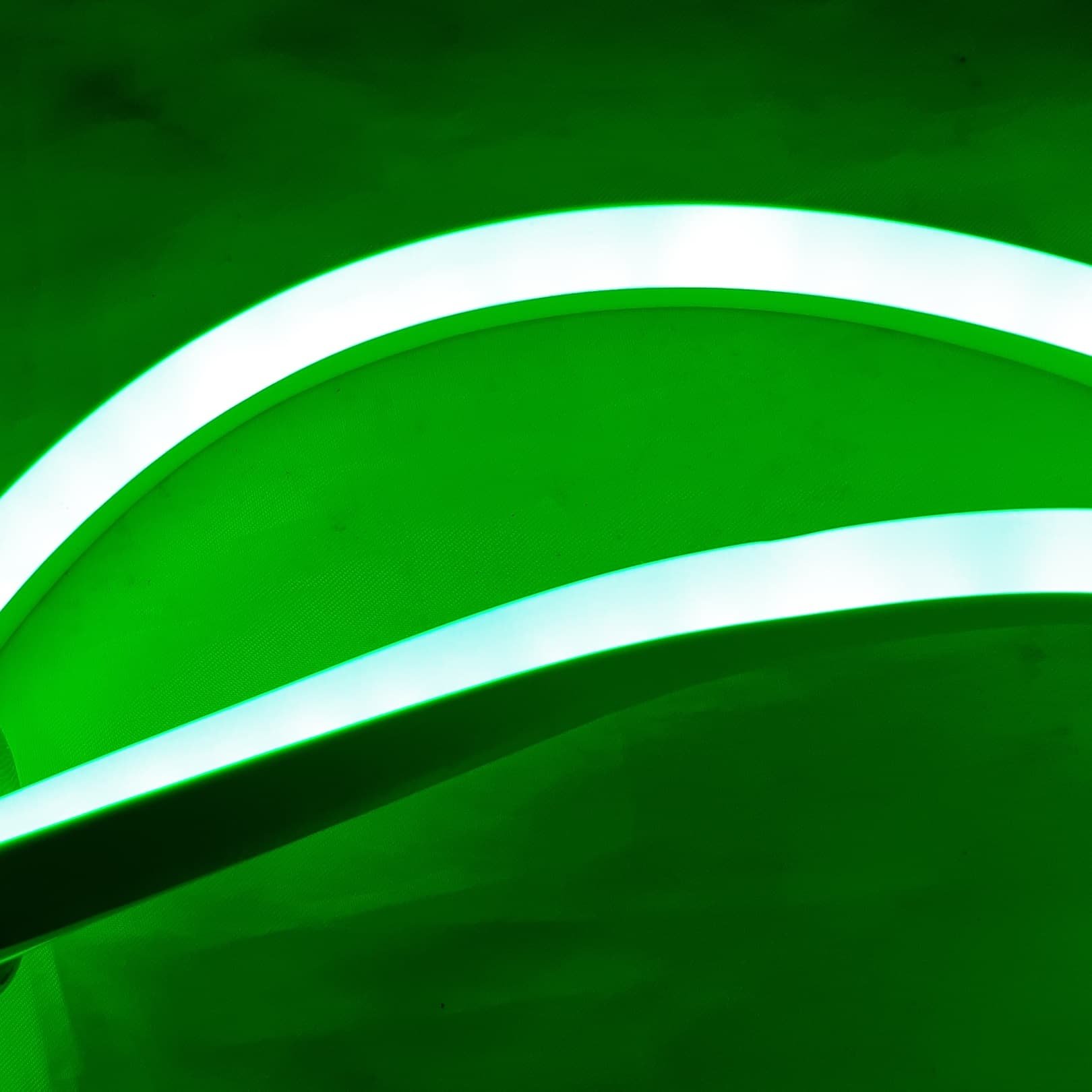 Светодиодный гибкий флекс неон flex neon, размер 7*15 мм, зелёный свет, бухта 100 метров